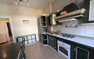 Apartament modern 3 camere curte individuala pe Bulevardul Victoriei - Poză 11