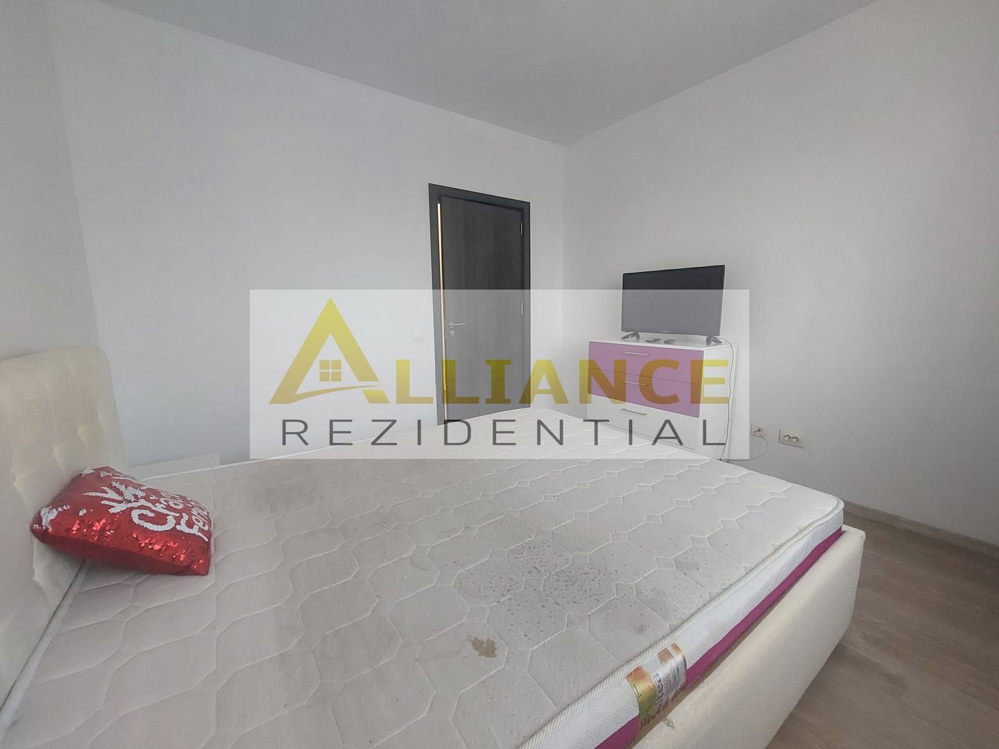 APARTAMENT 2 CAMERE DECOMANDAT – SECTOR 3 - LOC DE PARCARE INCLUS - Poză 8