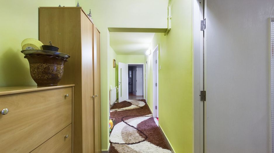 Apartament cu 4 camere, Miorița - Poză 6