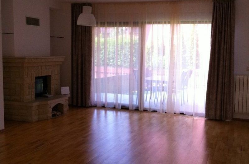 Vila in complex Ibiza Club-Iancu Nicolae/Jolie Ville - Poză 4