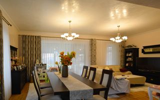 Casă spațioasă de vânzare în Gheorgheni – vedere spre parc - Poză 4