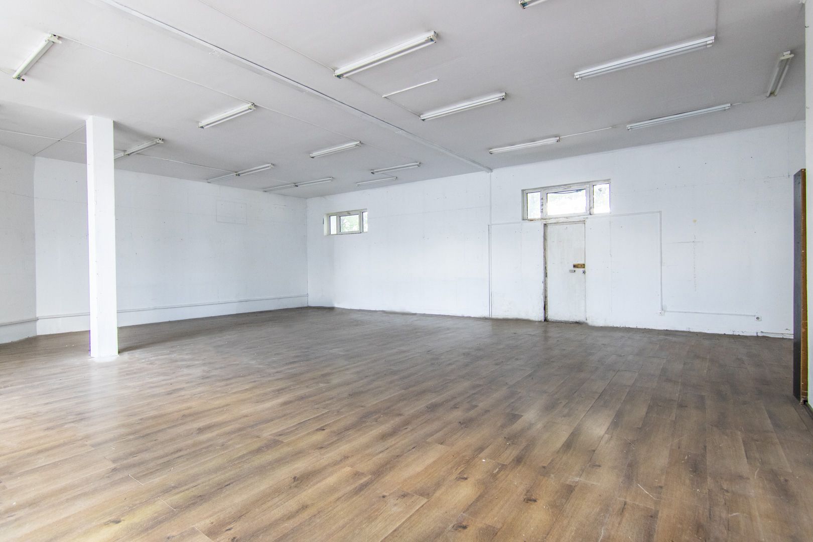 Spatiu Comercial | DE INCHIRIAT | Valea Cascadelor | Depozit | Showroom | Retail - Poză 3
