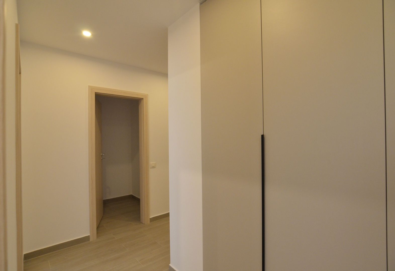 Inchiriere 2 camere cu parcare subterana URBAN PLAZA - Poză 11