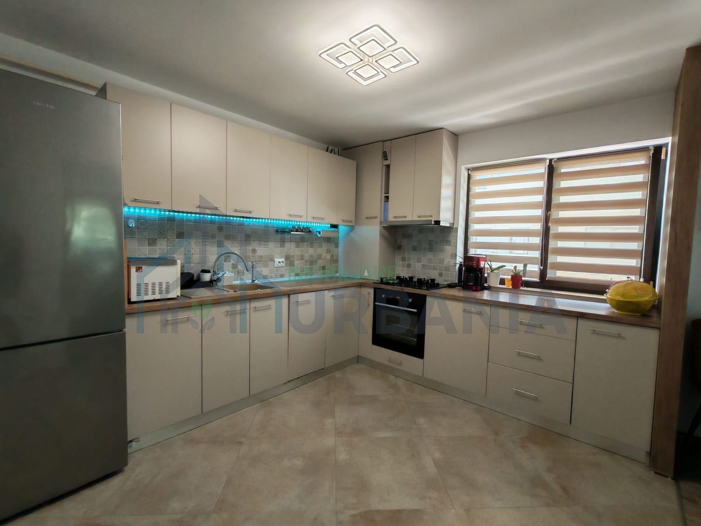 Apartament 3 camere de vânzare - Astoria Lux Residence, Lunca Cetățuii - Poză 2