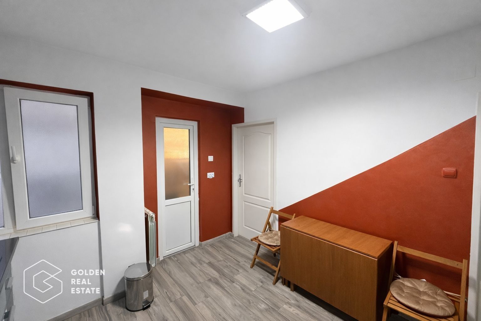Apartament 2 camere, Piata Mica, renovat recent si loc de parcare inclus - Poză 10