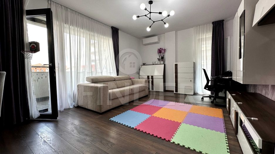 Vanzare apartament cu 3 camere in Buna Ziua, Liceul ELF - Poză 1