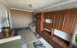 Se vinde apartament vizavi de parc - Poză 3