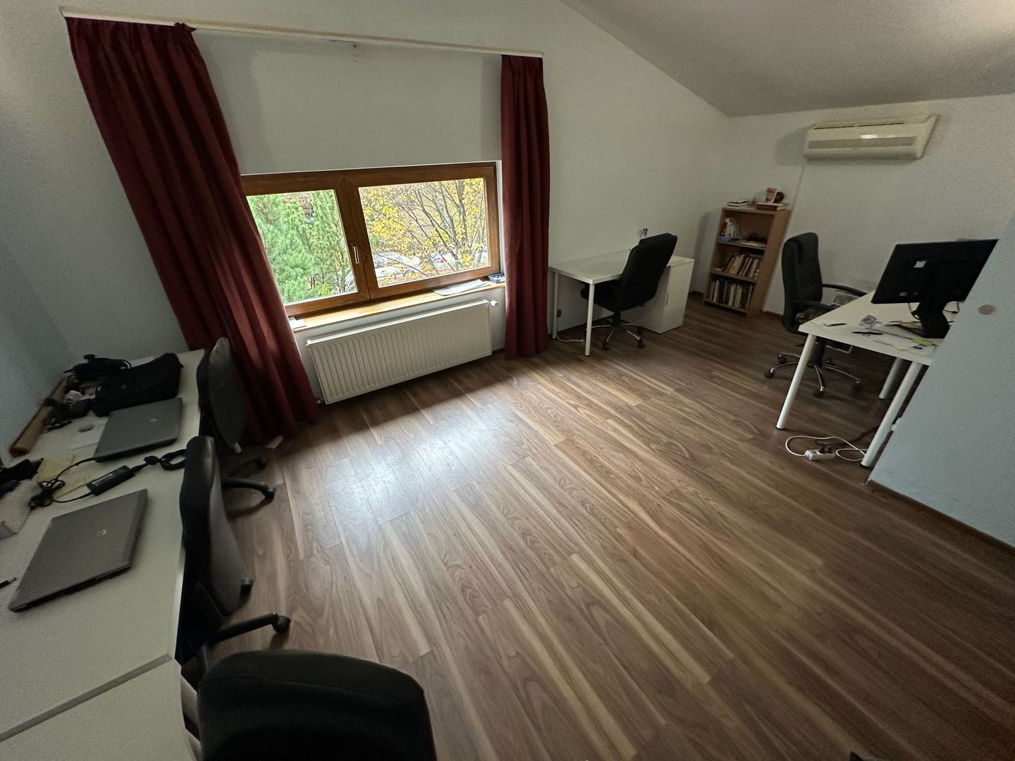 Casă / Vilă cu 6 camere în zona  Calea Aradului - Poză 36