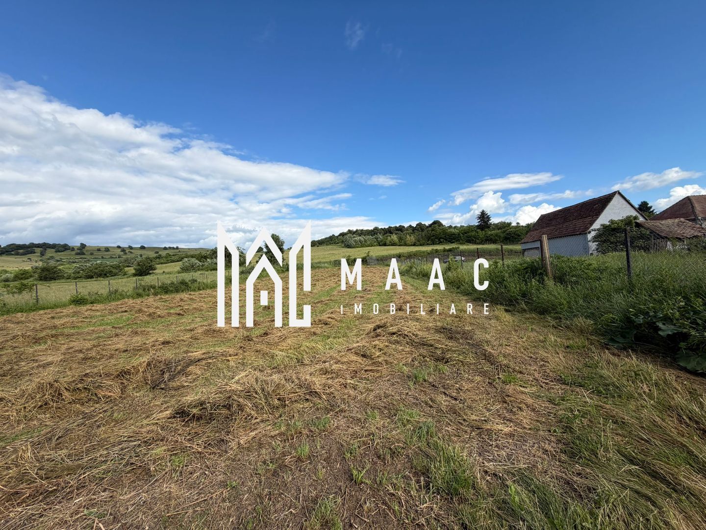 Teren intravilan 1750 mp | Hamba, Sibiu | utilități pe teren - Poză 3