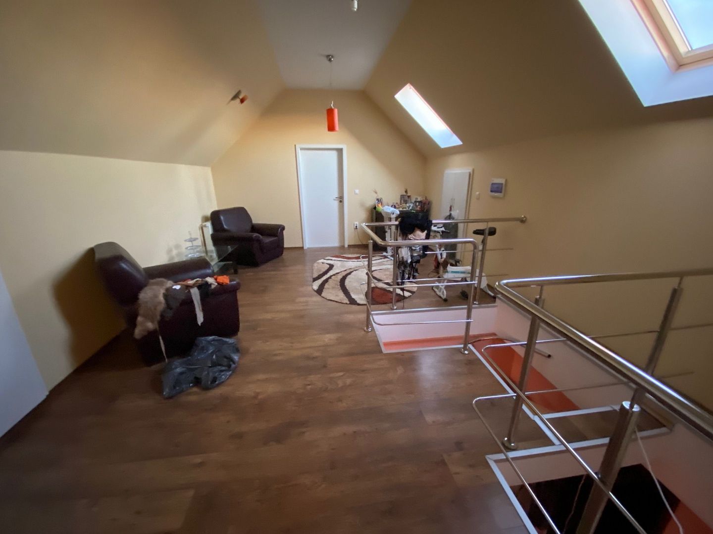 Duplex spațios cu garaj - Poză 14