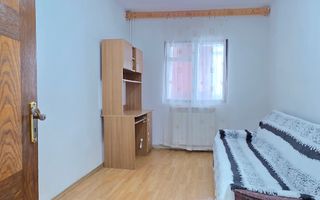 Apartament cu 3 camere, etaj 3, mobilat și utilat, zona GARĂ; - Poză 7