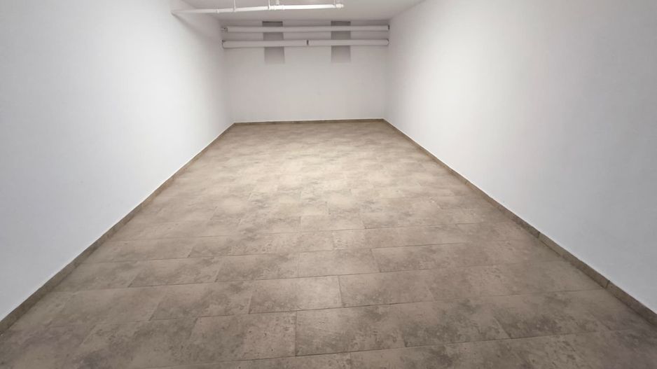 FALEZA NORD cladire multifunctionala 4600 mp cu acces din Bdul Mamaia! - Poză 24