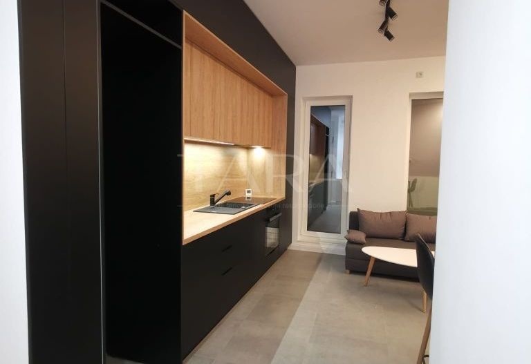 Apartament de vânzare - Poză 1