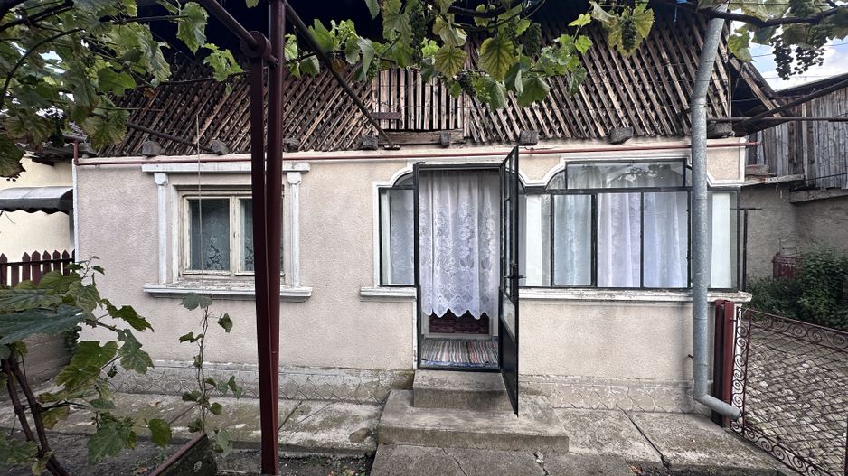 Vanzare case și anexa, teren 790 mp – ideală pentru familie -Doicesti - Poză 17