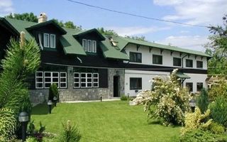 Conac/Casa/Vila - 553 mp - Teren 1652 mp - Breaza (PH) - Poză 1