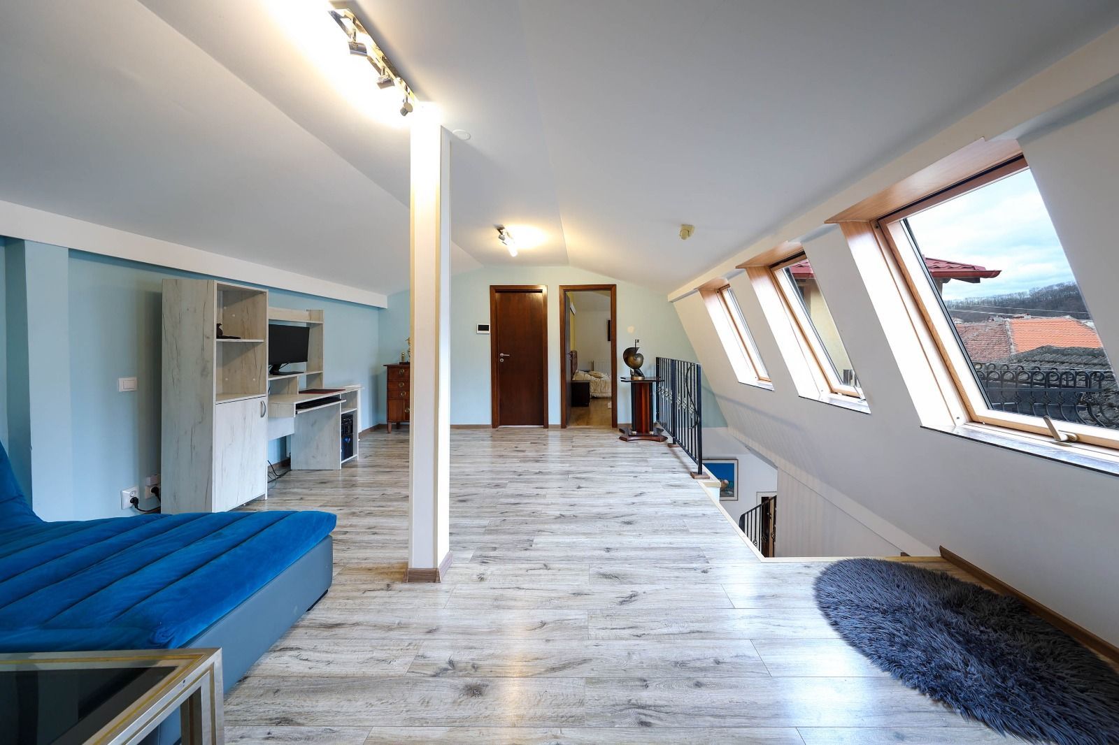 Casă deosebită de vânzare în centrul Brașovului - Poză 35