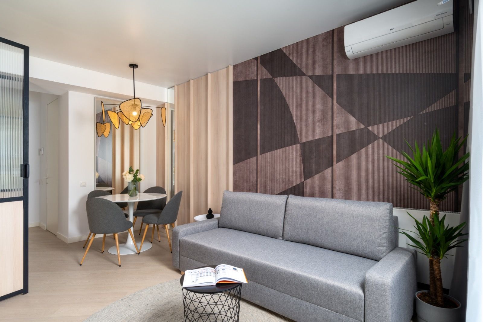 Studio Complet Mobilat & Utilat – Cortina North | Investitie ideala - Poză 3