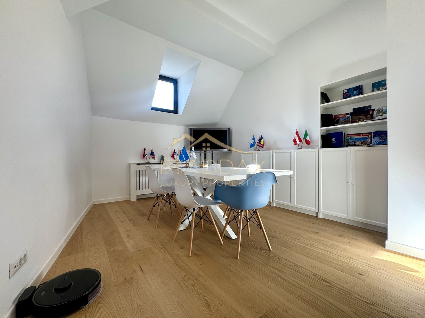 Spatiu de birouri *3 camere* / Cladire Istorica stil Brancovenesc / Universitate - Poză 19