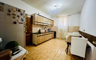 Casa individuala 6 camere  spatioase - zona Mehala - Poză 5