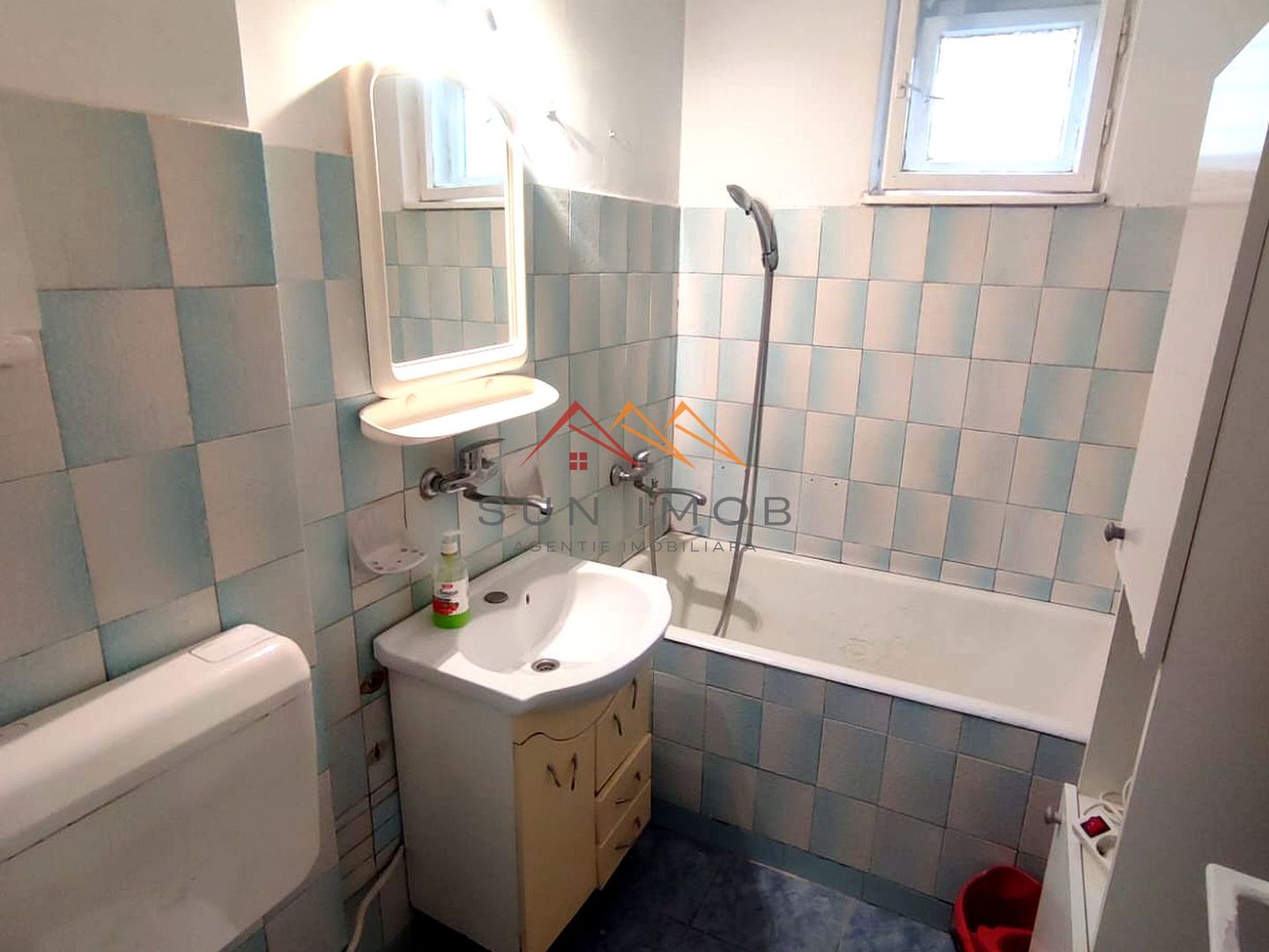 Apartament 3 camere - parter, Piața centrală - Câmpina - 69500 EURO - Poză 11