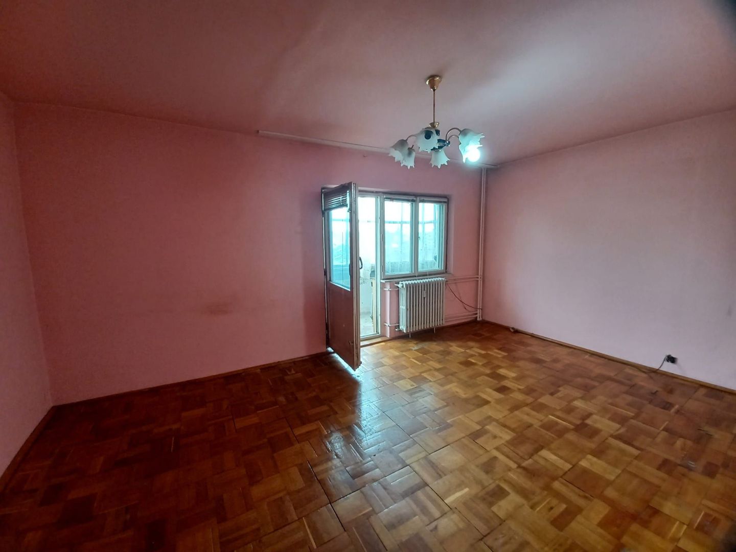 Apartament 3 camere,3 balcoane Dragos Voda. 87 500 E (neg). Comision 0 - Poză 9