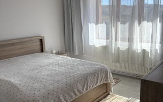 Casă recent renovată, 5 camere, Aroneanu, sat Rediu Aldei, 9 km de Podu de Fier - Poză 3