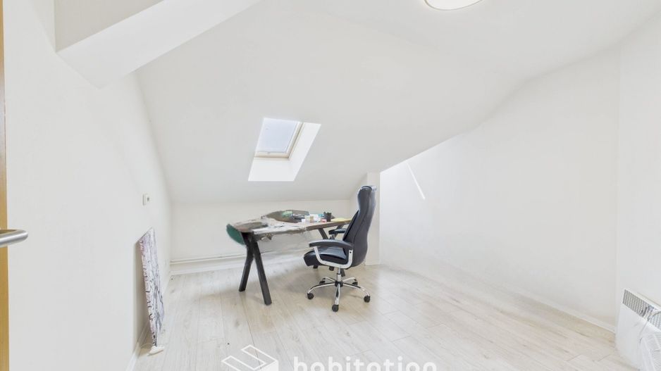 Casă de vânzare în zona Lunei – ideală pentru locuit sau investiție! - Poză 16