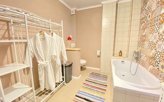 Apartament 3 camere, 2 bai, decomandat in Strand pentru inchiriat - Poză 7