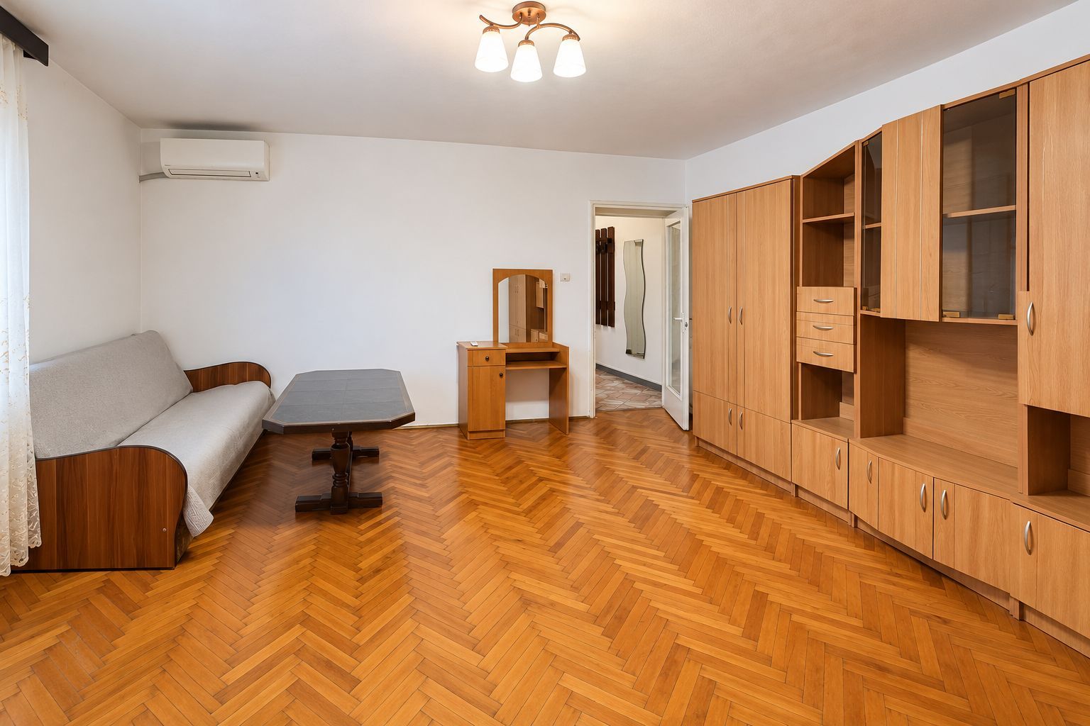 Bălcescu – Victor Babeș | 2 camere | Centrală proprie | Climă | Etaj 3 - Poză 6