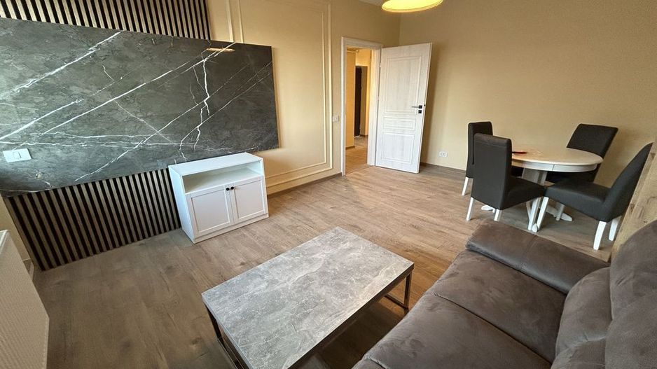 Apartamente de Inchiriat cu 3 camere - Poză 1