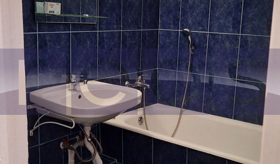 VANZARE GARSONIERA COMPLET UTILATA I LIBERA I ZONA BULEVARDUL GHENCEA - Poză 6