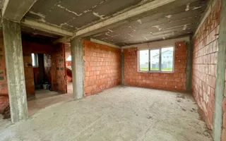 Casă la roșu P+1 | Teren 1750 mp | Dobreni-Giurgiu | Zonă liniștită - Poză 12