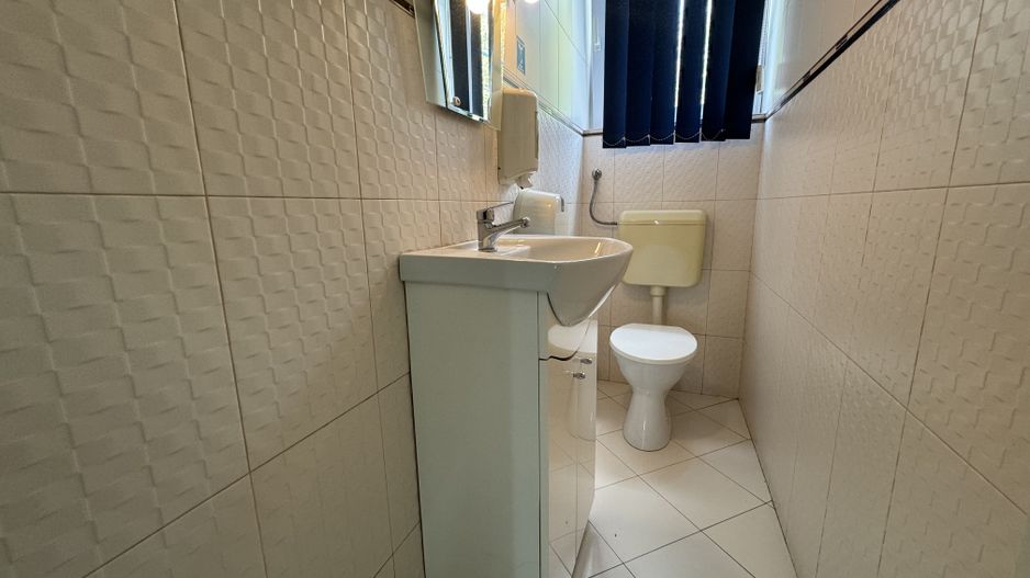 Clădire Multifuncțională de Vânzare în Târgu Mureș, Zona Gării - Poză 16