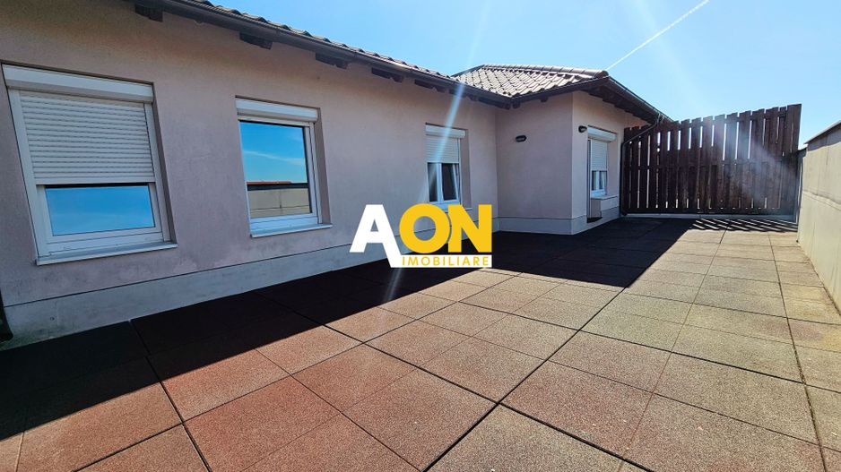 Apartament tip Penthouse, 4 camere, 2 bai, 108 mp utili + boxa, Centru - Poză 10