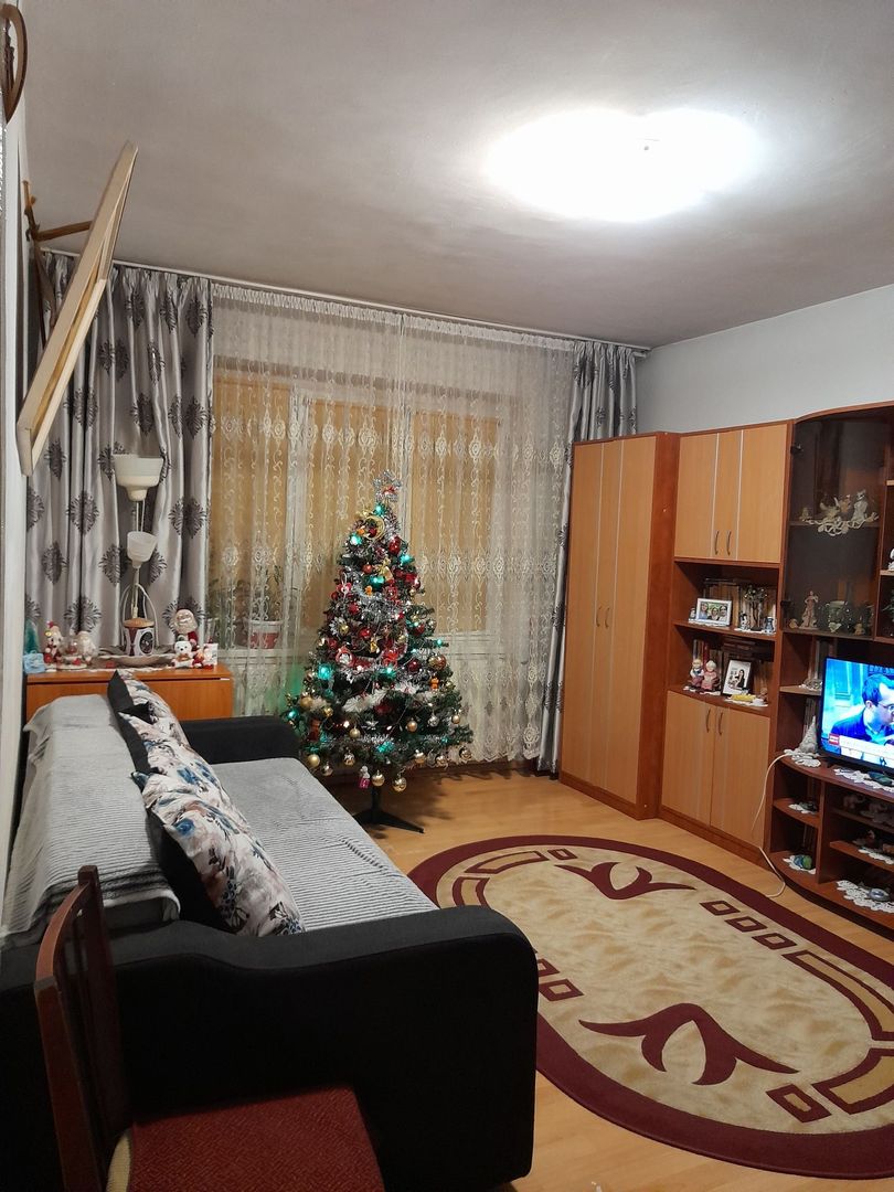APARTAMENT 3 CAMERE DECOMANDAT 2 BAI BLOC 1980 UVERTURII - Poză 1