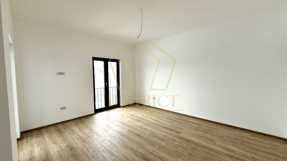 COM 0% Duplex deosebit cu 4 camere si 2 bai | Beregsau Mare - Poză 1