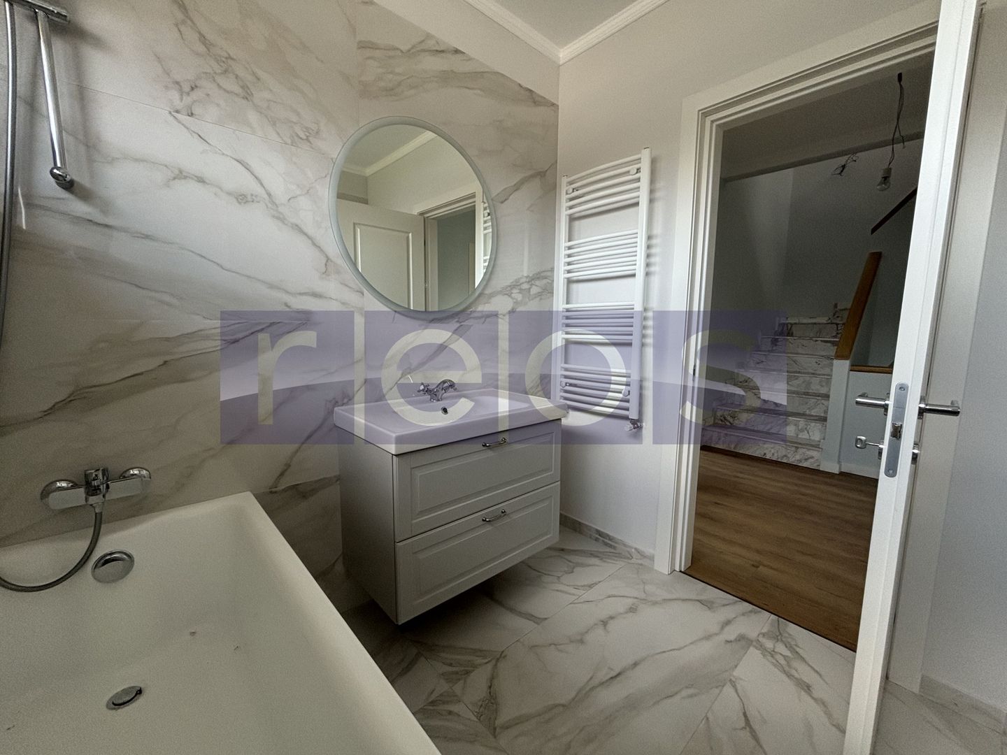 VANZARE VILA SUPERBA IN OTOPENI | 5 CAMERE | TEREN 325 MP - Poză 15