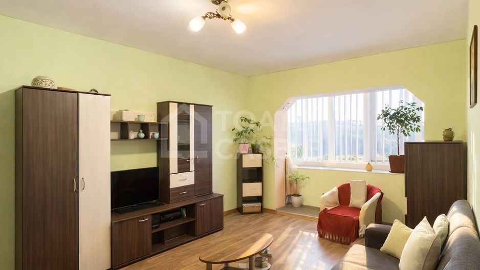 Apartament cu 3 camere, etaj intermediar, zona Dunarii - Poză 1