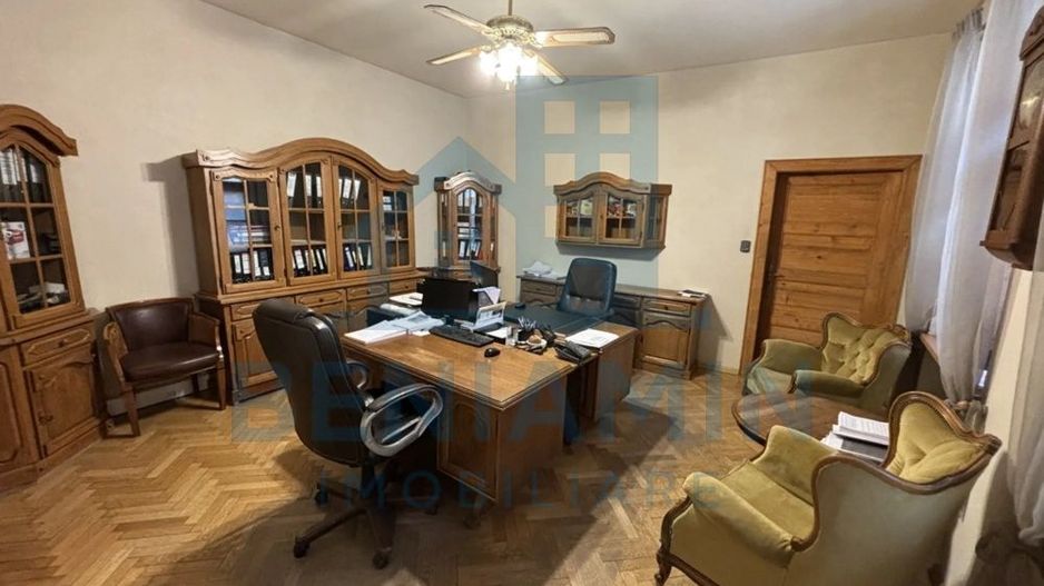 Apartament-2-camere-Central-Piata-Sfatului-Diferite-Compartimentari - Poză 1