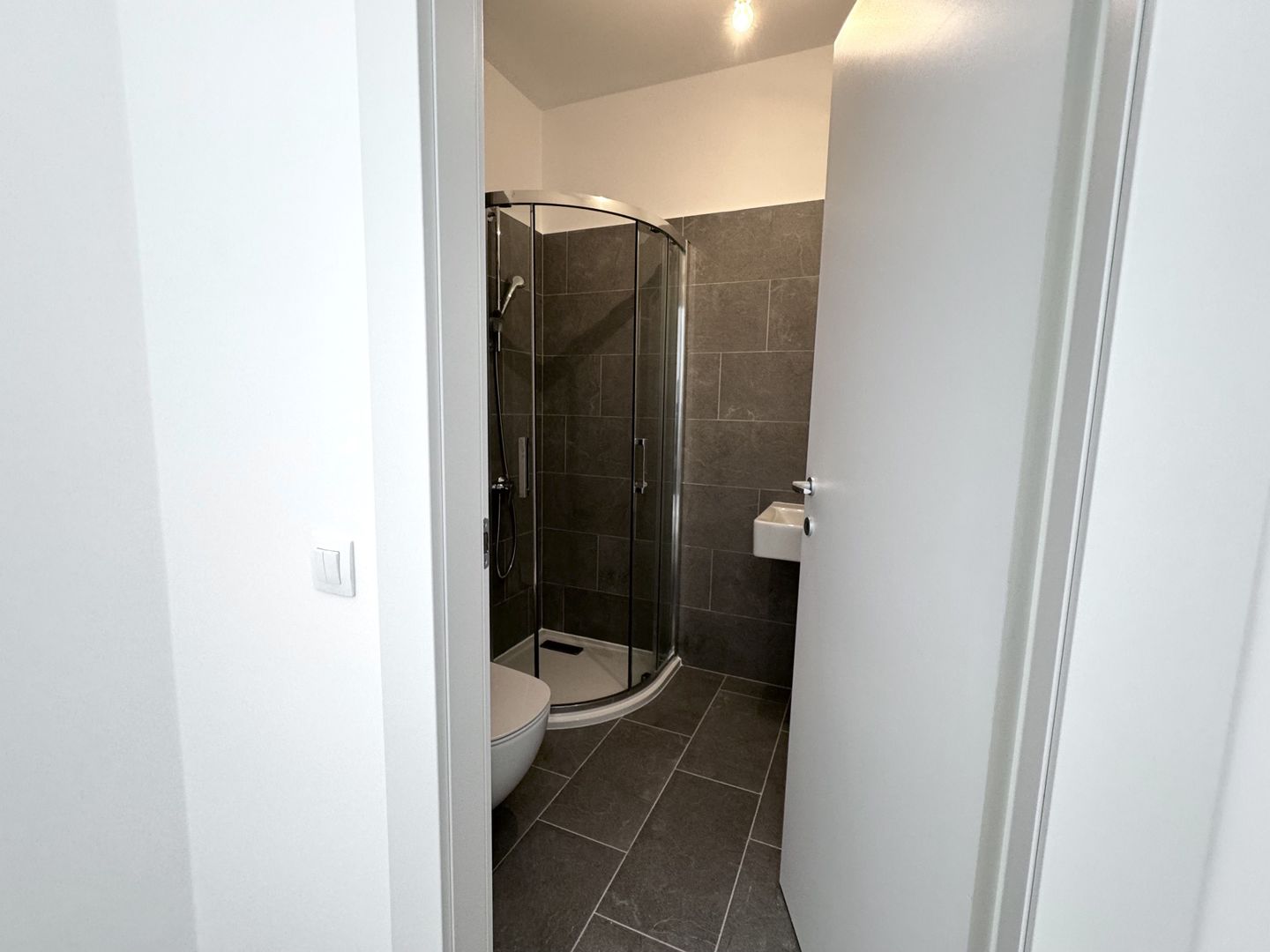 3 camere SU 74 mp + terasa 13.5 mp - Sector 1 - Poză 2