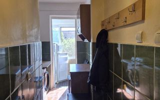 Garsoniera zona Blascovici  etaj 4 cu acoperis - Poză 4