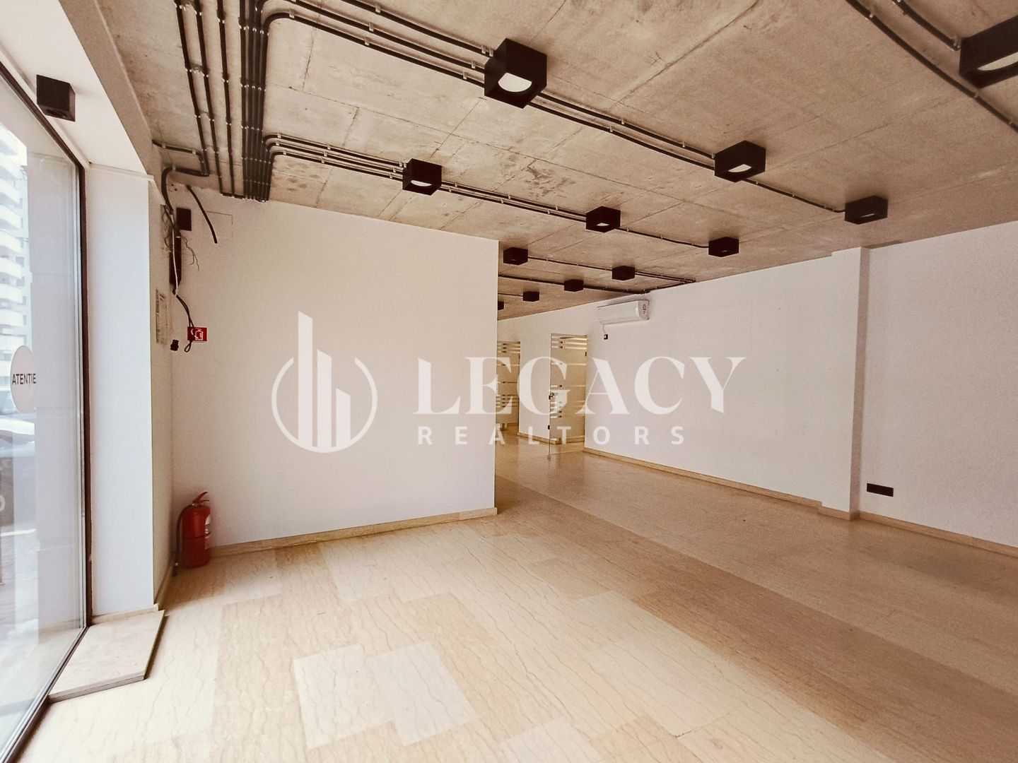 Ofertă!!! Spațiu comercial de închiriat - bloc Inamstro, Copou - Poză 2