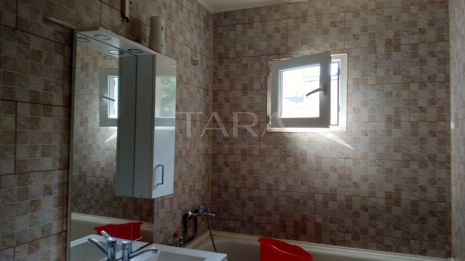 Apartament cu 3 camere de vânzare, in centrul Apahidei. - Poză 5