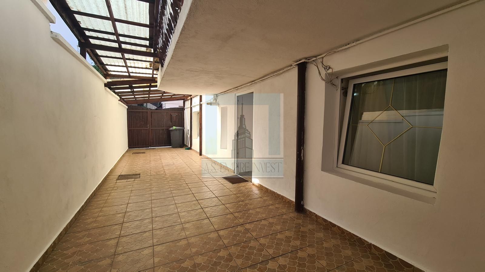 Casa, 4 camere, singur in curte - zona Schei - Poză 1