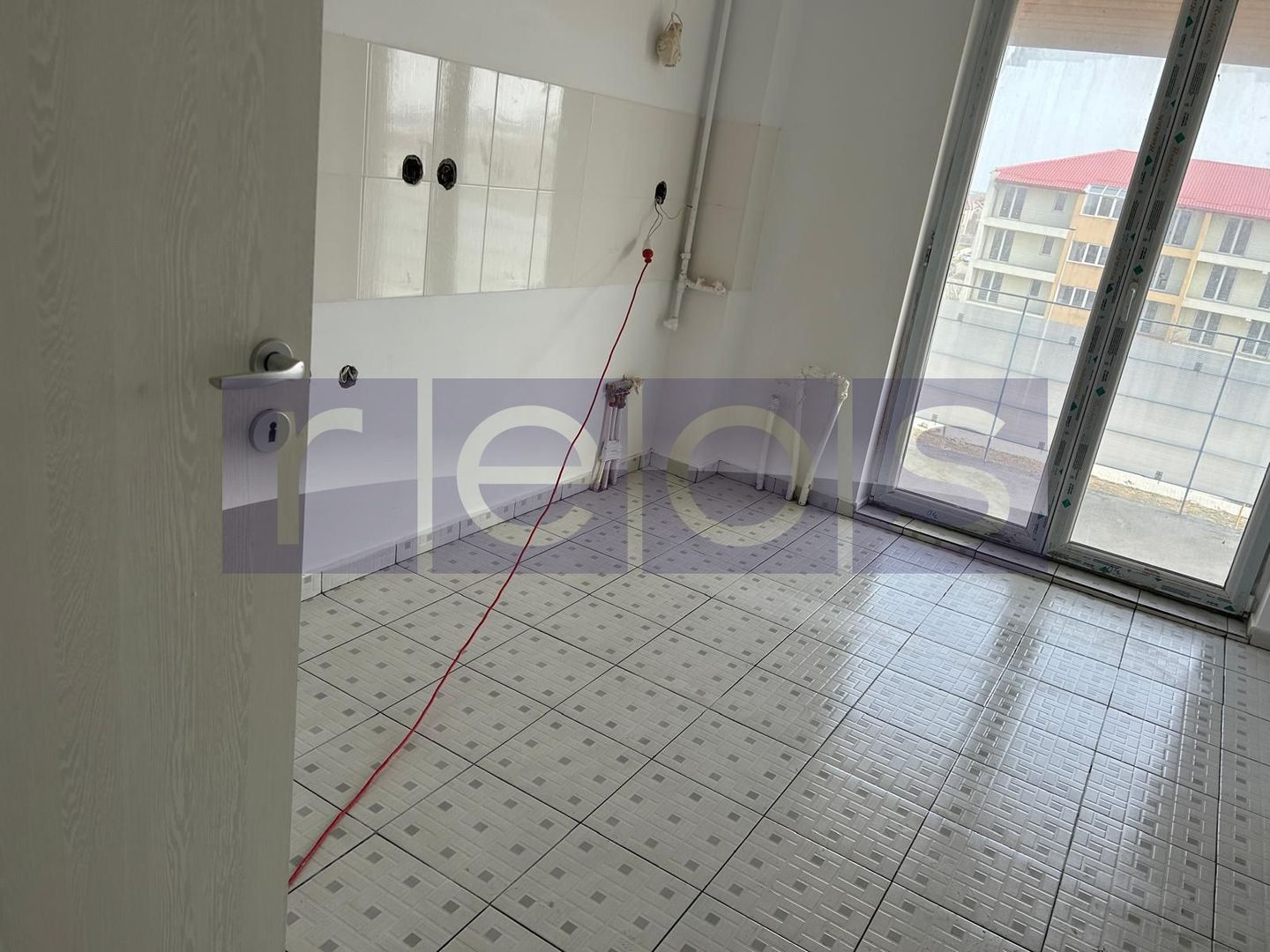 VANZARE 3 CAMERE | HANRI COANDA | 106MP | BLOC NOU | ZONA LINISTITA | - Poză 3