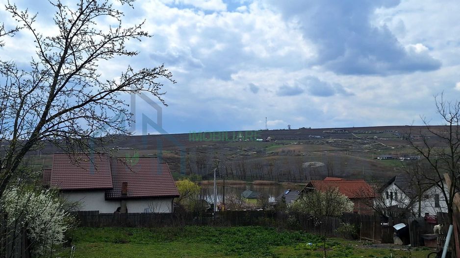 Teren intravilan în satul Dorobanț, pe strada Regina Maria, 1046 mp - Poză 1