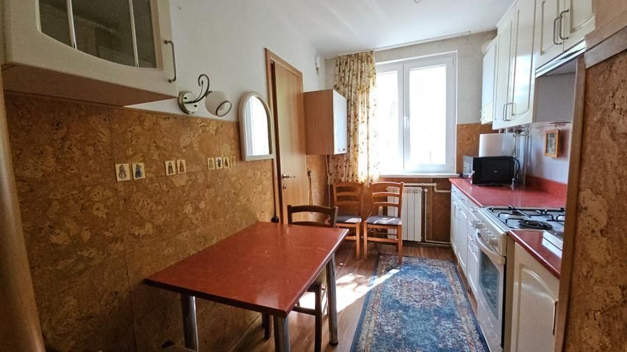Apartament 3 camere. Etaj 1. Centrala.  Zona Brancoveanu . Confort si liniste. - Poză 7