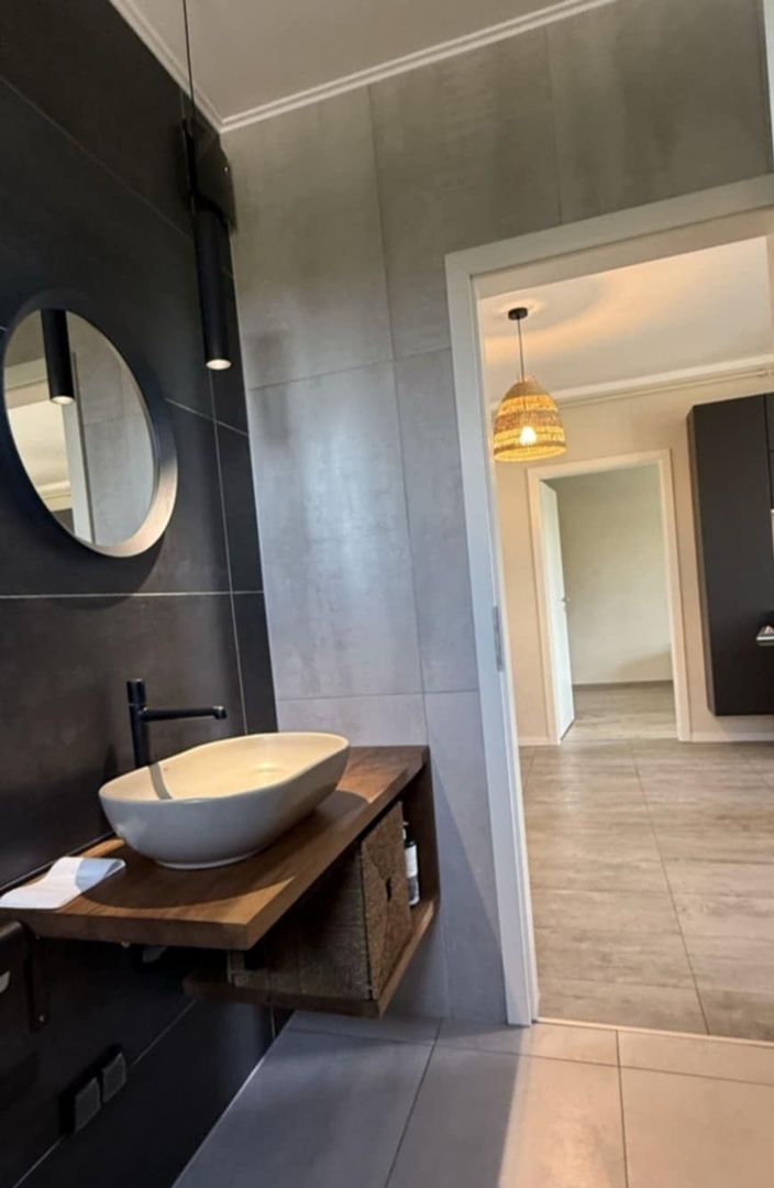 Apartament 2,5 camere chic cu grădină balcon vitrat și mobilier premium - Poză 6