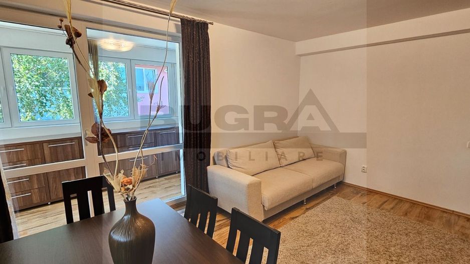 Apartament de 2 camere, decomandat, 73mp, parcare, zona Trifoiului - Poză 3