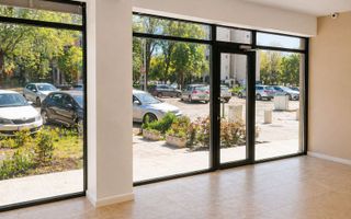 Spatiu comercial 75mp, vitrina stradala 12 m - (COD10) TOMIS NORD - Poză 3